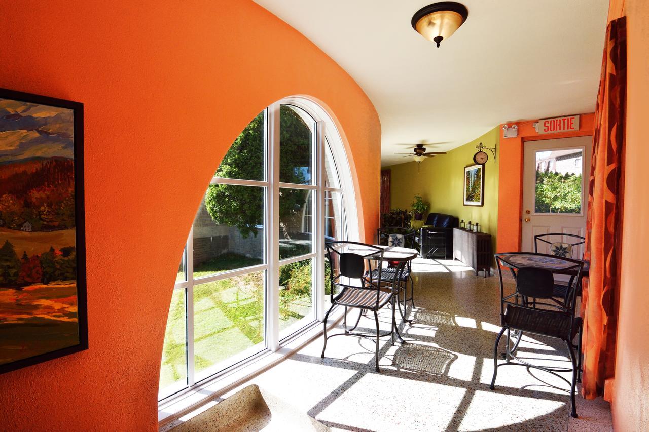 Auberge Le St-Georges Chicoutimi Buitenkant foto