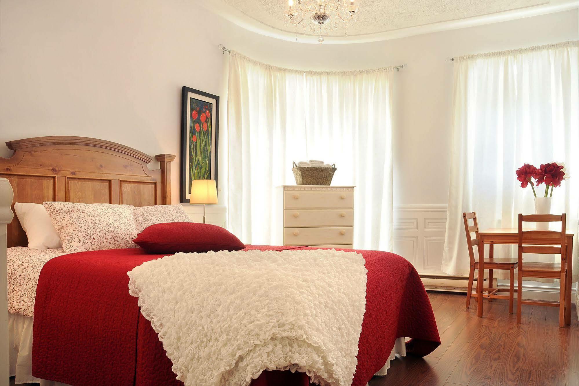 Auberge Le St-Georges Chicoutimi Buitenkant foto